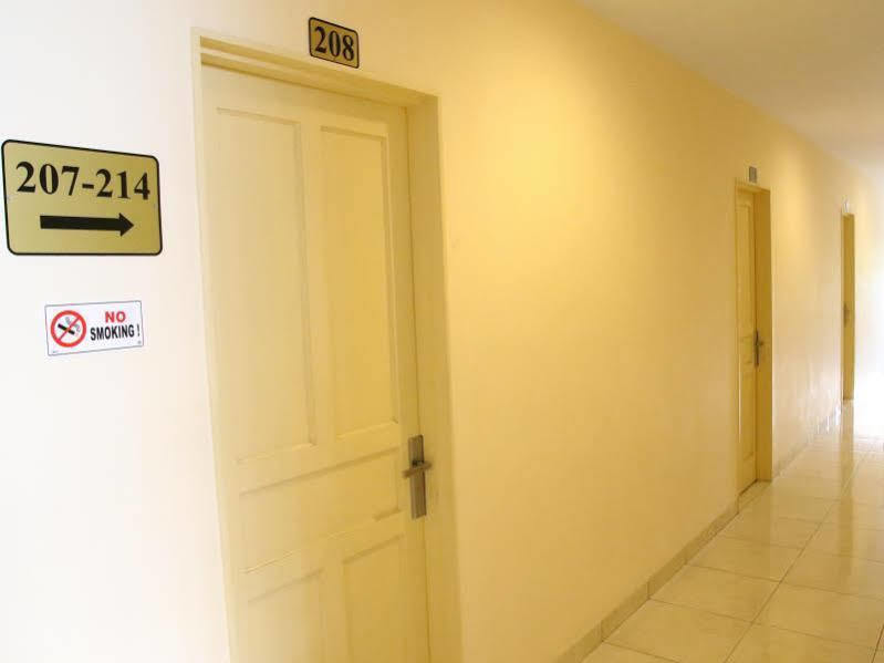 Daya Hotel Macasar Exterior foto