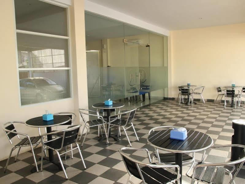 Daya Hotel Macasar Exterior foto